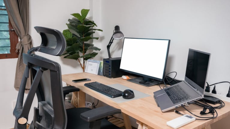 Setting Up a Home Office That Won't Wreck Your Back (or Your Budget)