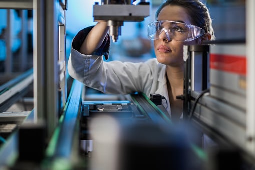 How Can IT Services Help Manufacturing Firms Stay Ahead of Industry Challenges?